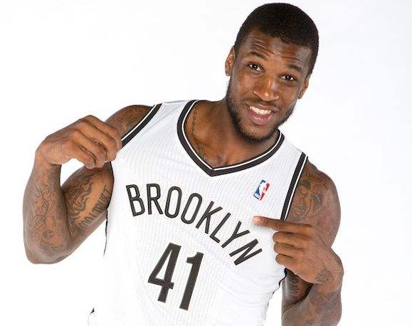 这背后靠的 这背后靠的