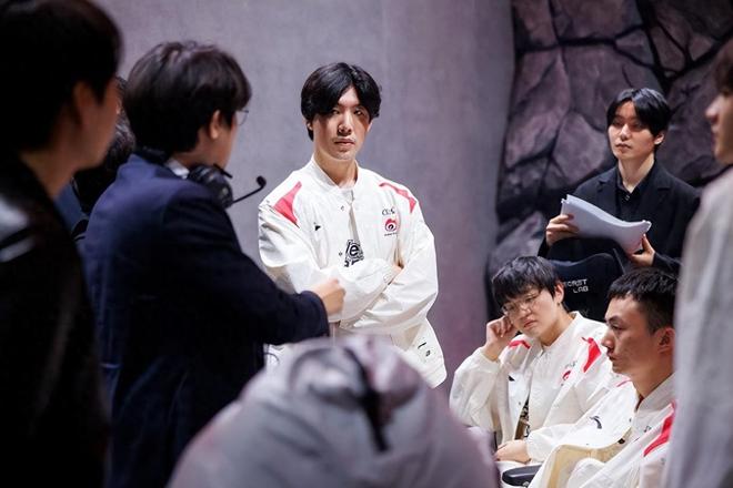 场比赛中 场比赛中