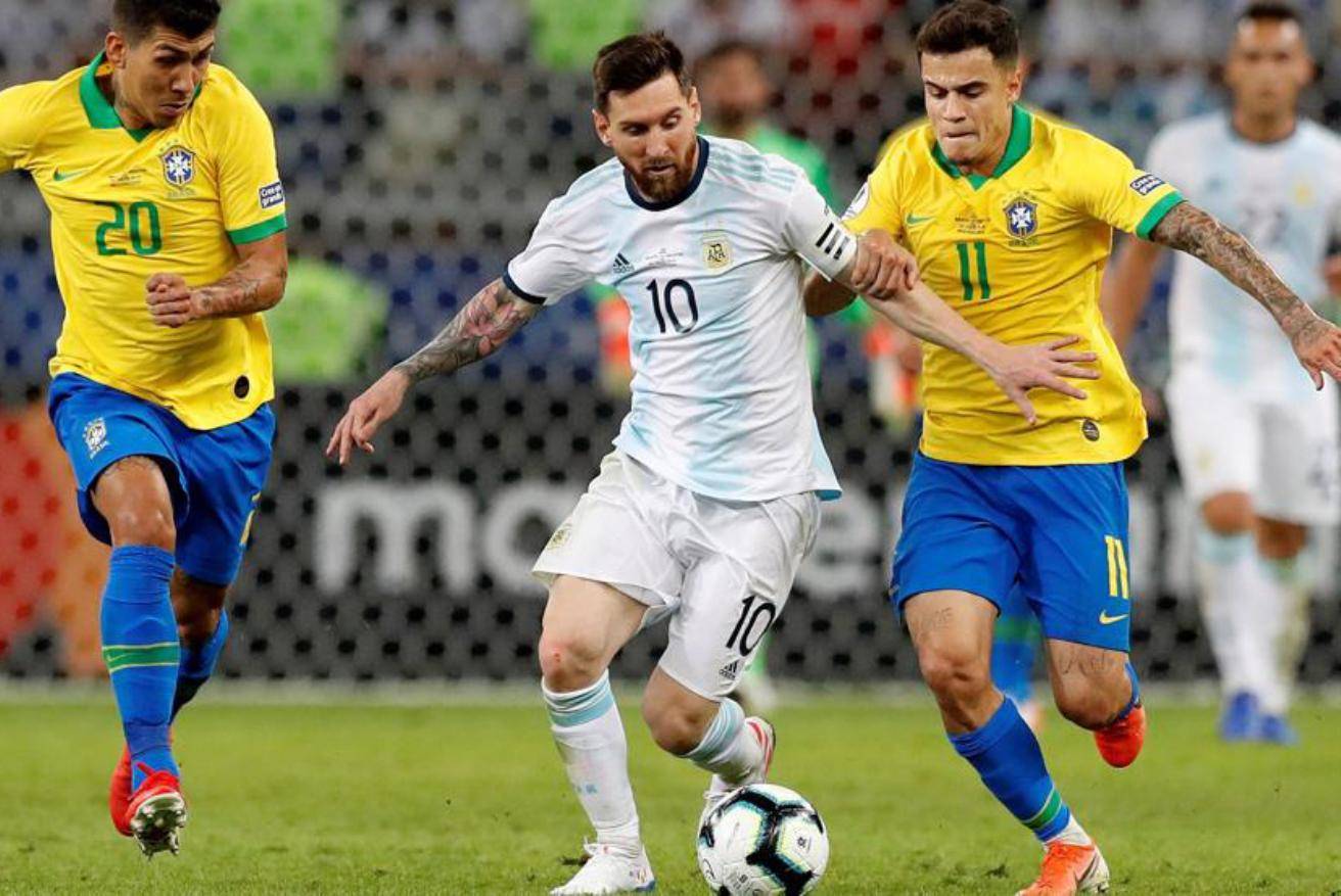 转会市场中 转会市场中