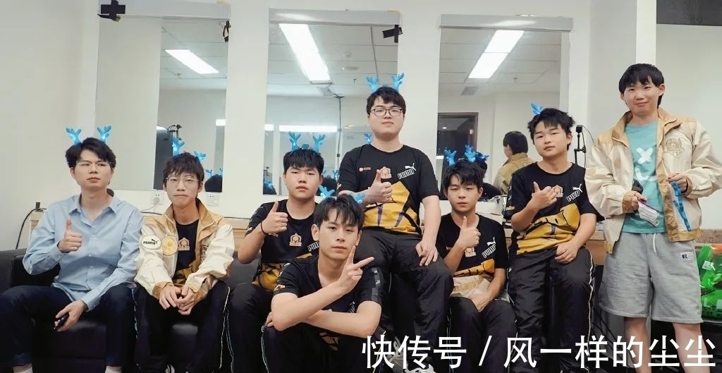 强硬夹击 强硬夹击